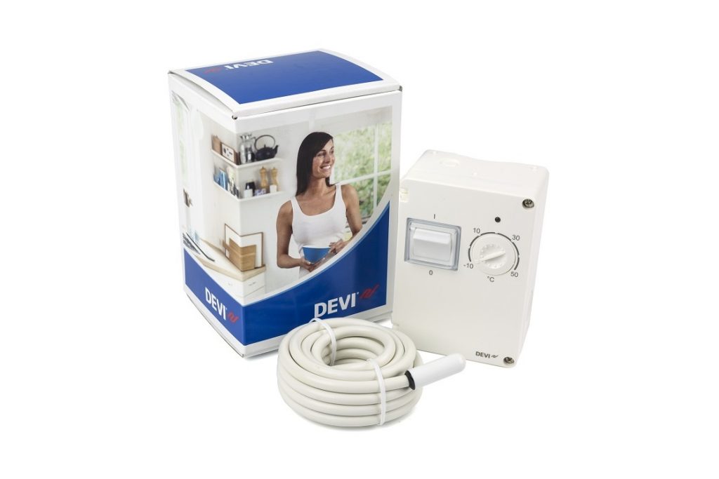 DEVIreg 610 (-10 +50°C) терморегулятор для наружных систем с датчиком на проводе